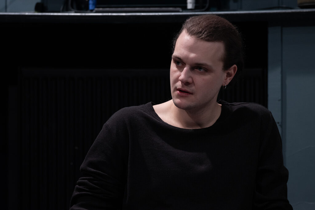 VELEM MINDIG TÖRTÉNIK VALAMI olvasópróba