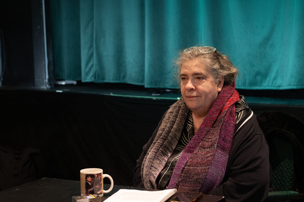 VELEM MINDIG TÖRTÉNIK VALAMI olvasópróba