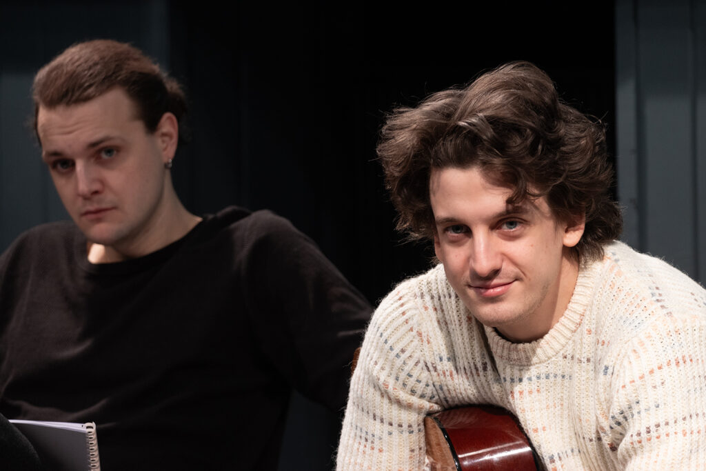 VELEM MINDIG TÖRTÉNIK VALAMI olvasópróba