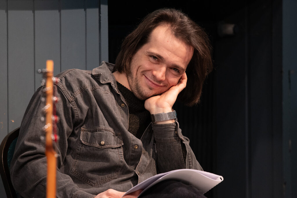 VELEM MINDIG TÖRTÉNIK VALAMI olvasópróba