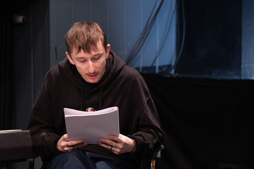 VELEM MINDIG TÖRTÉNIK VALAMI olvasópróba